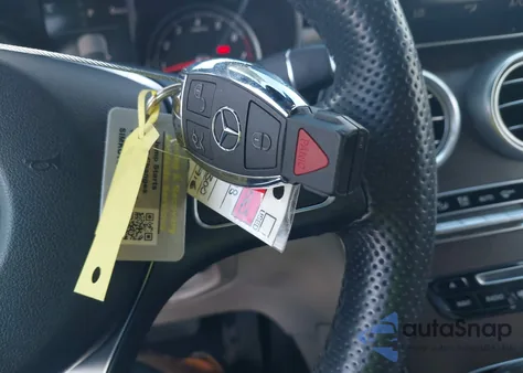 2018 Mercedes-Benz Glc 300 4Matic из США, поврежденный, VIN WDC0G4KB2JV084256